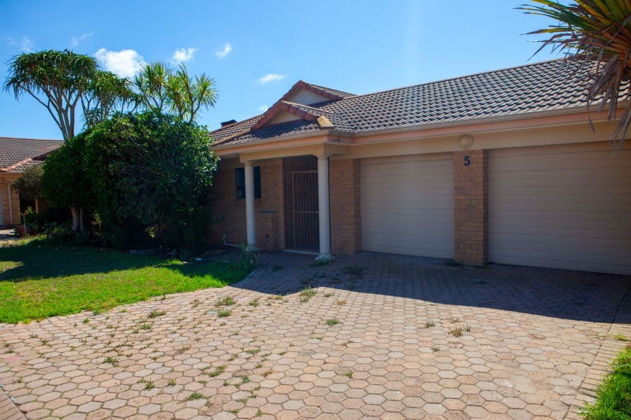 3 Bedroom Property for Sale in Blombosch Western Cape